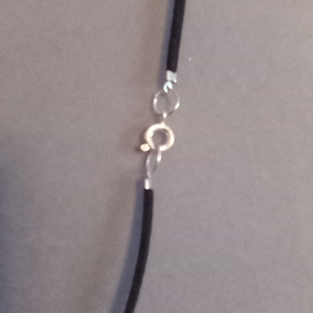 Shell Necklace - Picture 2 of 3